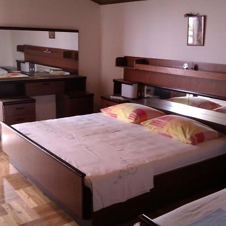 Apartments Nada Брела Екстер'єр фото